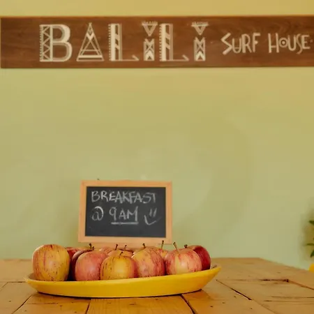 Pensión Balili Surf House 2*