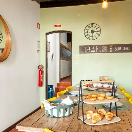 Balili Surf House Pensión Baleal