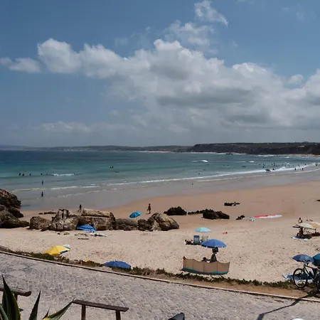 Pensión Balili Surf House Baleal